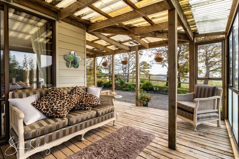 Photo of property in 800 Bickerstaffe Road, Maungaturoto, 0587