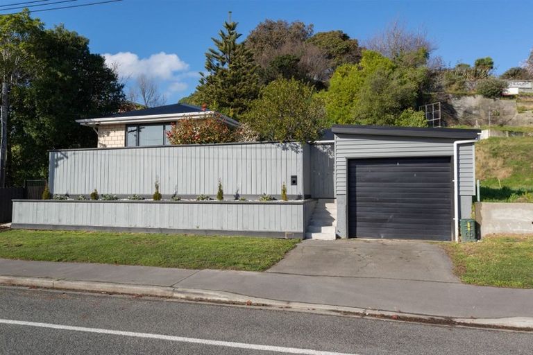 Photo of property in 202 Centaurus Road, Saint Martins, Christchurch, 8022