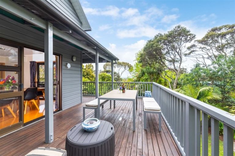 Photo of property in 227a Golf Road, Titirangi, Auckland, 0604