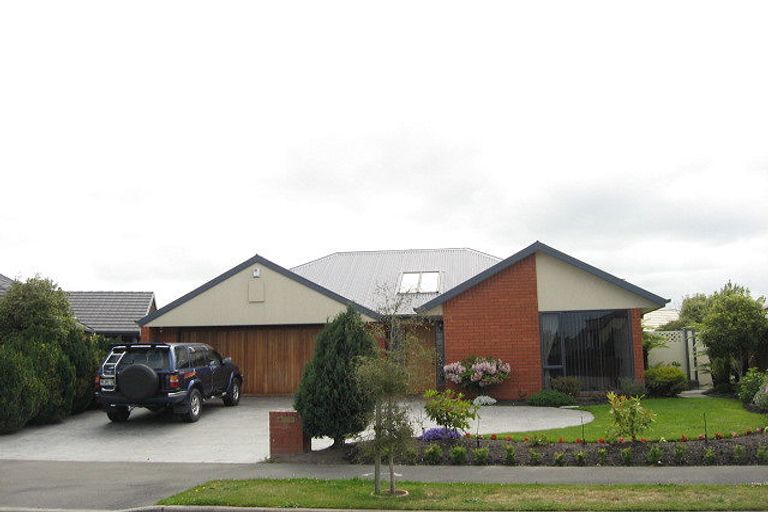 Photo of property in 5 Flaxgrove Place, Parklands, Christchurch, 8083