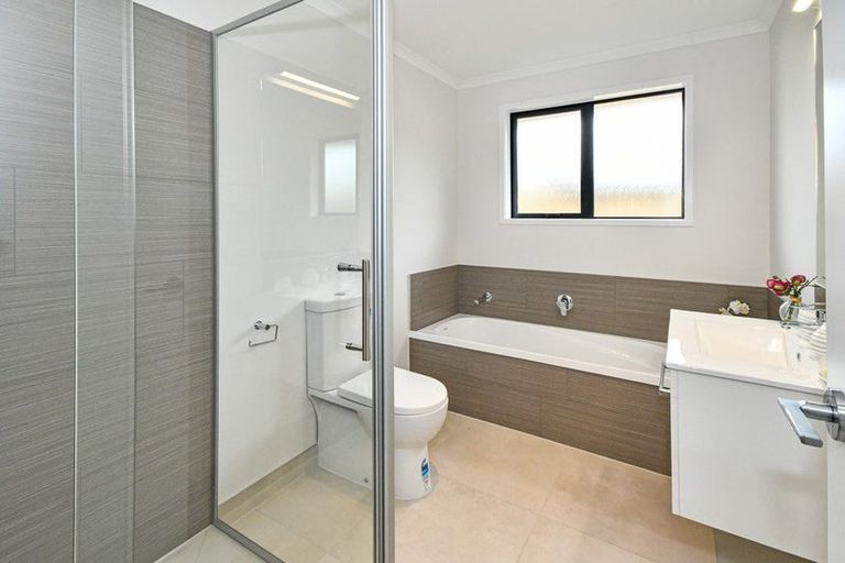 Photo of property in 12 Uatoto Road, Clarks Beach, 2122