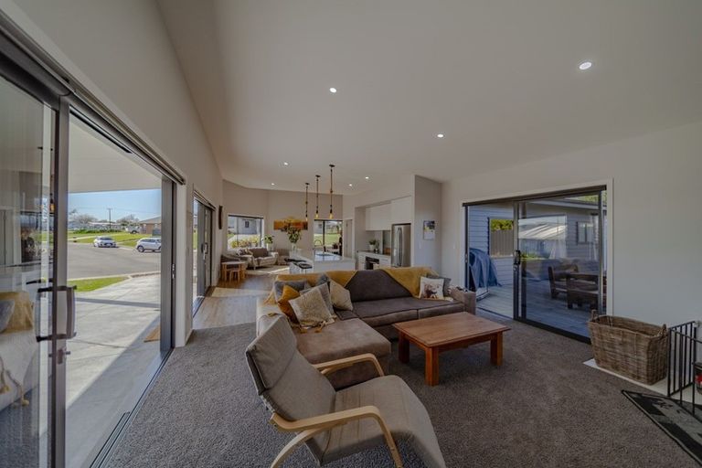 Photo of property in 10 Apatu Place, Waipukurau, 4200