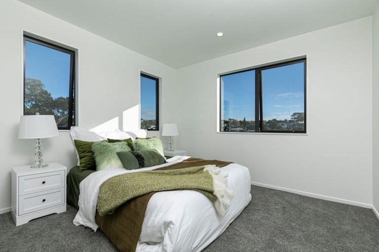 Photo of property in 1/20 Penzance Road, Mairangi Bay, Auckland, 0630