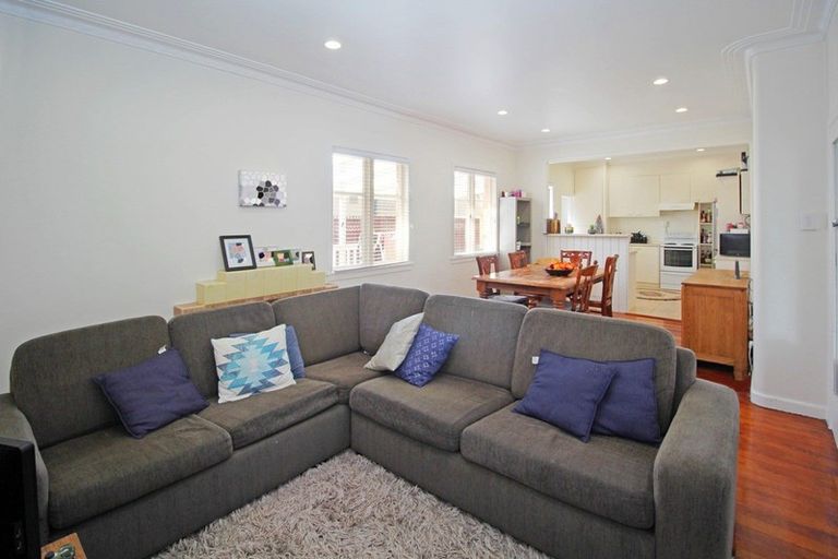 Photo of property in 74 Landscape Road, Papatoetoe, Auckland, 2025