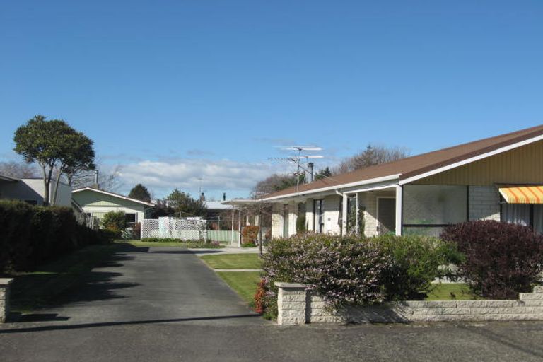 Photo of property in 16a Armstrong Avenue, Carterton, 5713