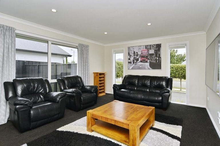 Photo of property in 56 Watkins Drive, Rangiora, 7400