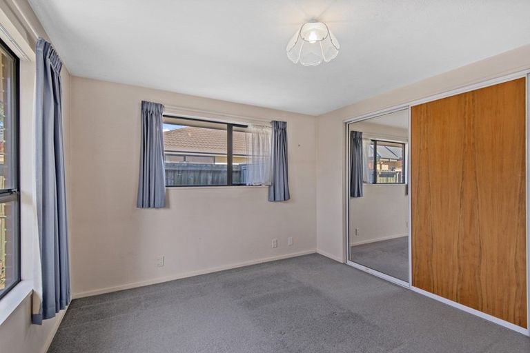 Photo of property in 1/14 Innisfree Place, Northwood, Christchurch, 8051