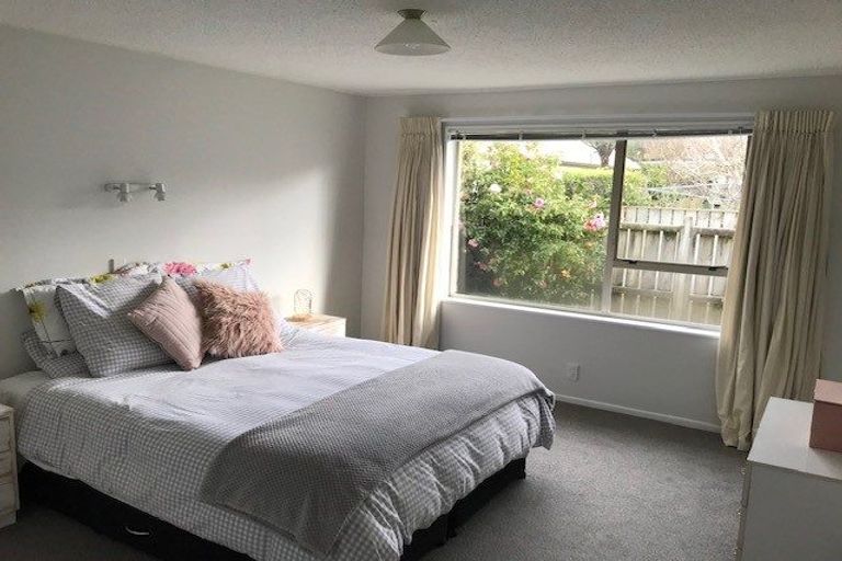 Photo of property in 1/41 Parkvale Road, Karori, Wellington, 6012