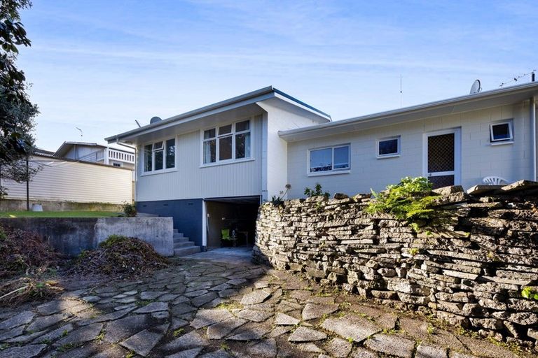 Photo of property in 62 Crownhill Street, Spotswood, New Plymouth, 4310