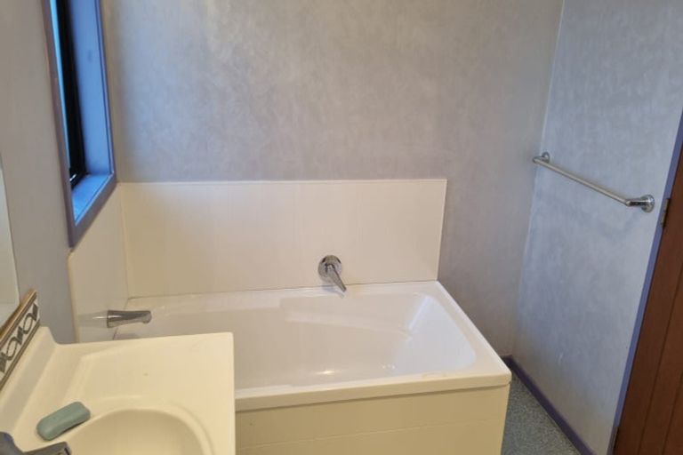 Photo of property in 86 Royal Road, Massey, Auckland, 0614