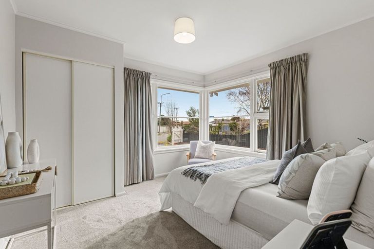 Photo of property in 15 Vivian Street, Burwood, Christchurch, 8083