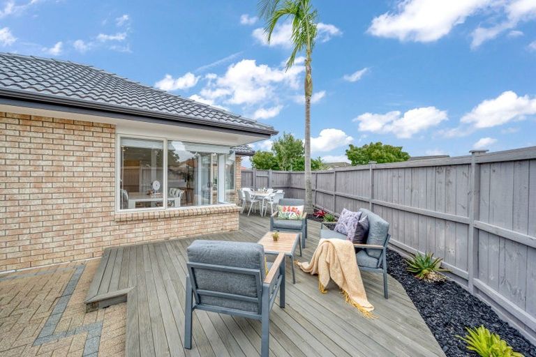 Photo of property in 19 Montecito Place, Golflands, Auckland, 2013