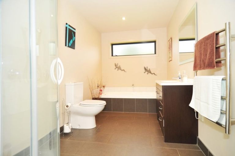 Photo of property in 90 Henry Street, Waikouaiti, 9510