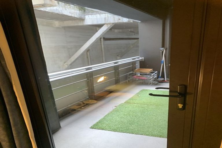 Photo of property in Gerondis Bldg Apartments, 211/60 Willis Street, Wellington Central, Wellington, 6011