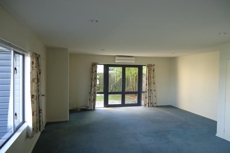 Photo of property in 1/90 Picton Avenue, Riccarton, Christchurch, 8011