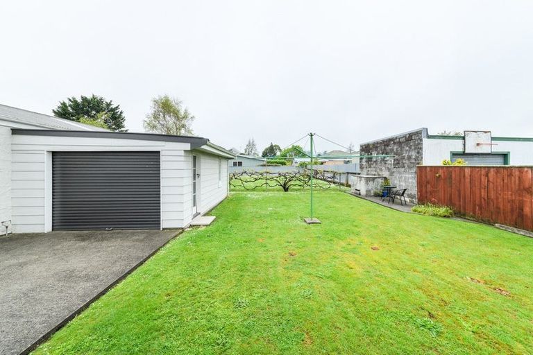 Photo of property in 8 Freyberg Street, Feilding, 4702