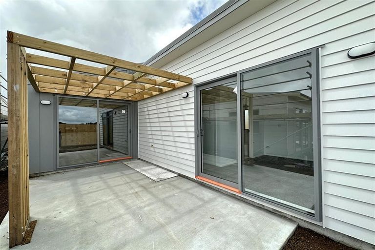 Photo of property in 11 Clayden Shuttleworth Street, Papakura, 2110