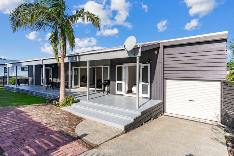 Photo of property in 4 Te Whai Street, Mangawhai Heads, Mangawhai, 0505