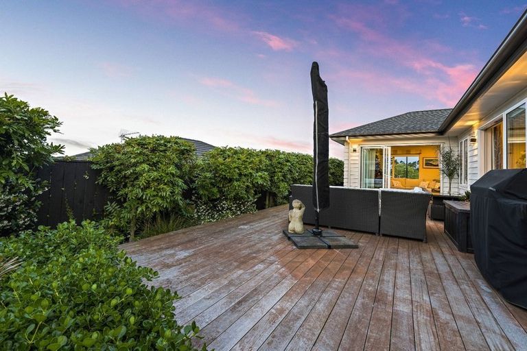 Photo of property in 11 Nobilo Road, Kumeu, 0810