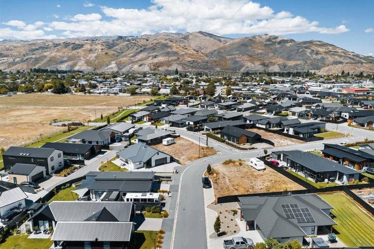 Photo of property in 17 Quigley Crescent, Cromwell, 9310