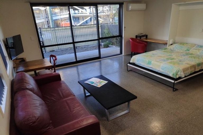 Photo of property in 33 Grove Road, Addington, Christchurch, 8024