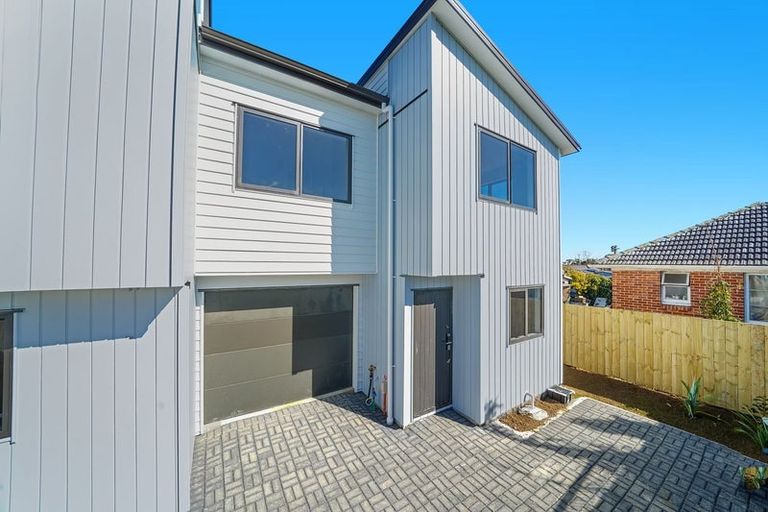 Photo of property in 11 Healy Road, Manurewa, Auckland, 2102