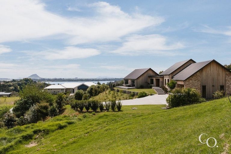 Photo of property in 42 Te Auhi Way, Welcome Bay, Tauranga, 3112
