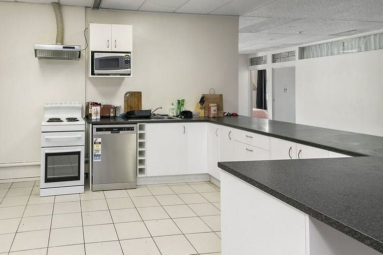 Photo of property in 1/8 Lipman Street, Mount Victoria, Wellington, 6011