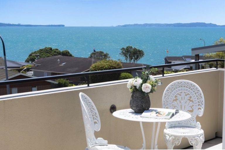 Photo of property in 4a Cleary Terrace, Cockle Bay, Auckland, 2014