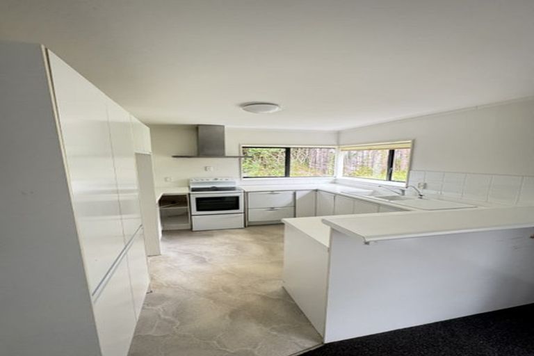 Photo of property in 2/2 Aorangi Place, Birkenhead, Auckland, 0626