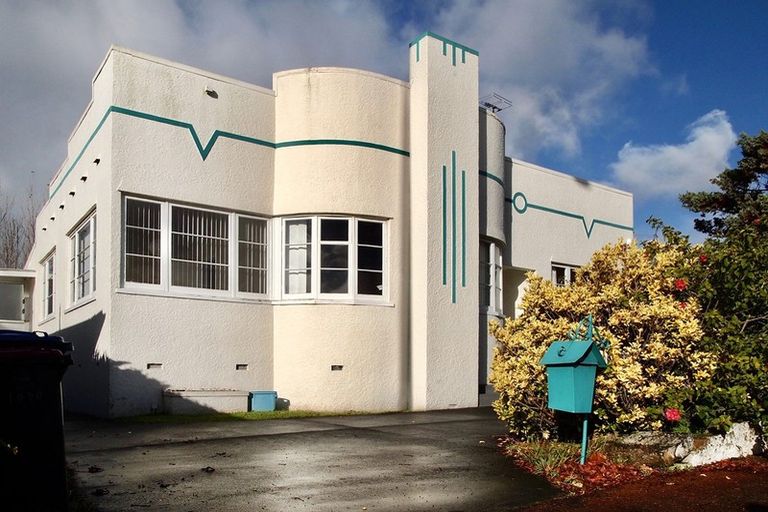 Photo of property in 1060 Great North Road, Point Chevalier, Auckland, 1022