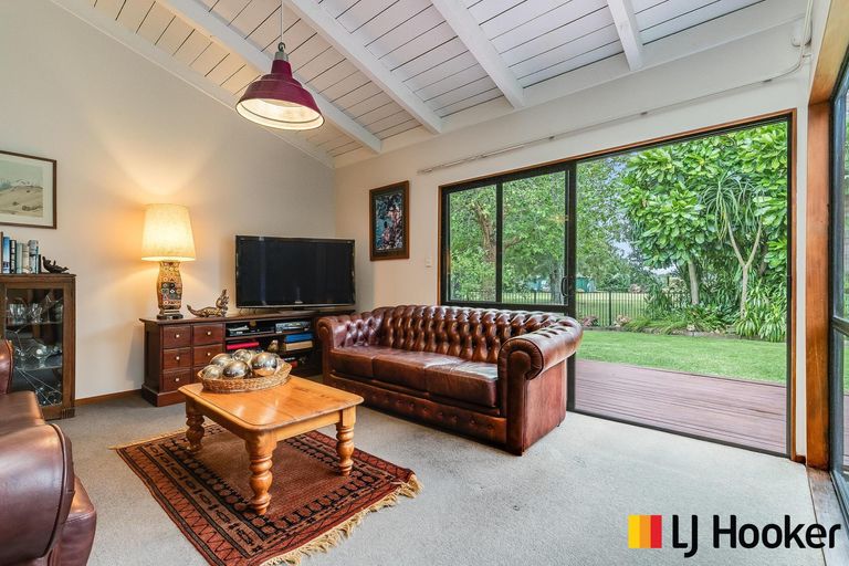 Photo of property in 27 Carnoustie Drive, Wattle Downs, Auckland, 2103