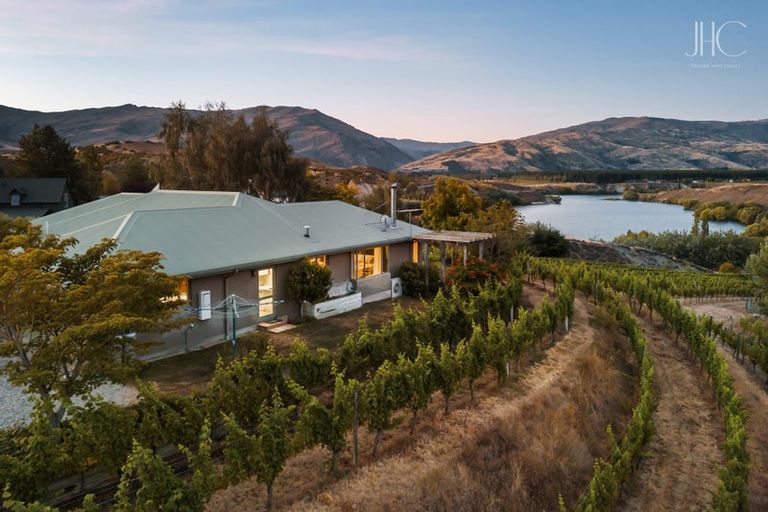 Photo of property in 15a Cairnmuir Road, Nevis, Cromwell, 9384