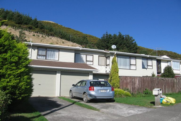 Photo of property in 49 Woodman Drive, Tawa, Wellington, 5028