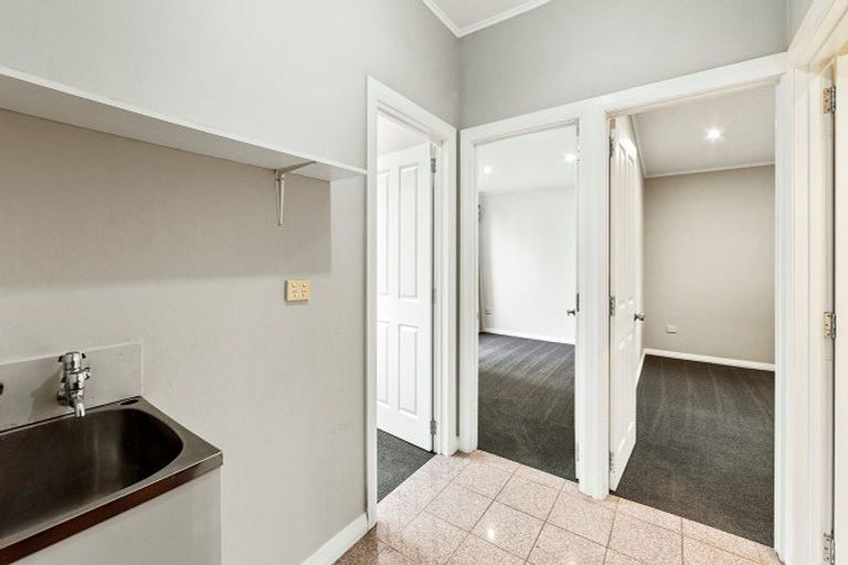 Photo of property in 60 Martin Avenue, Beckenham, Christchurch, 8023