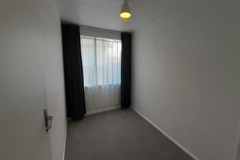 Photo of property in 2/38 North Avon Road, Richmond, Christchurch, 8013