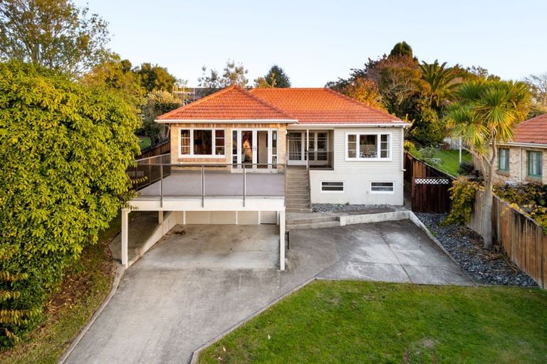 Photo of property in 10 Kakanui Avenue, Hillcrest, Hamilton, 3216
