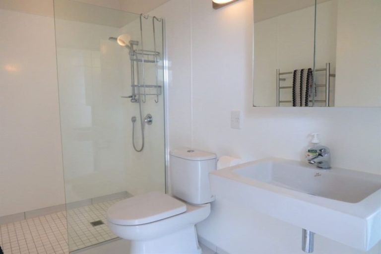 Photo of property in 12 Station Street, Hobsonville, Auckland, 0616