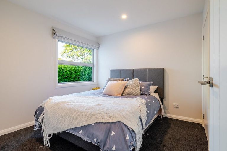 Photo of property in 2a Alton Place, Hokowhitu, Palmerston North, 4410