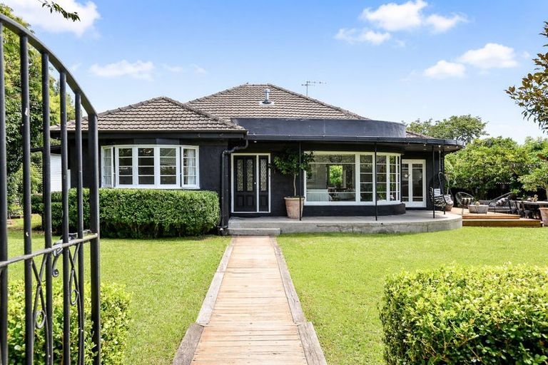 Photo of property in 27 Alfred Street, Fairfield, Hamilton, 3214