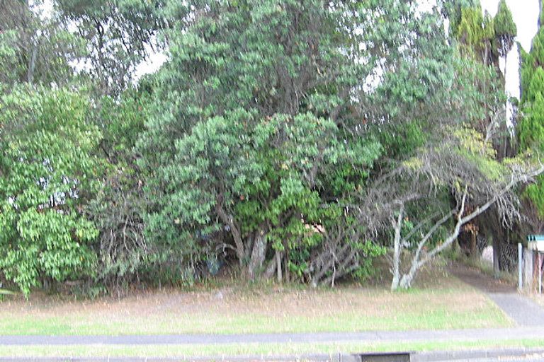 Photo of property in 1/77 Stanley Road, Glenfield, Auckland, 0629