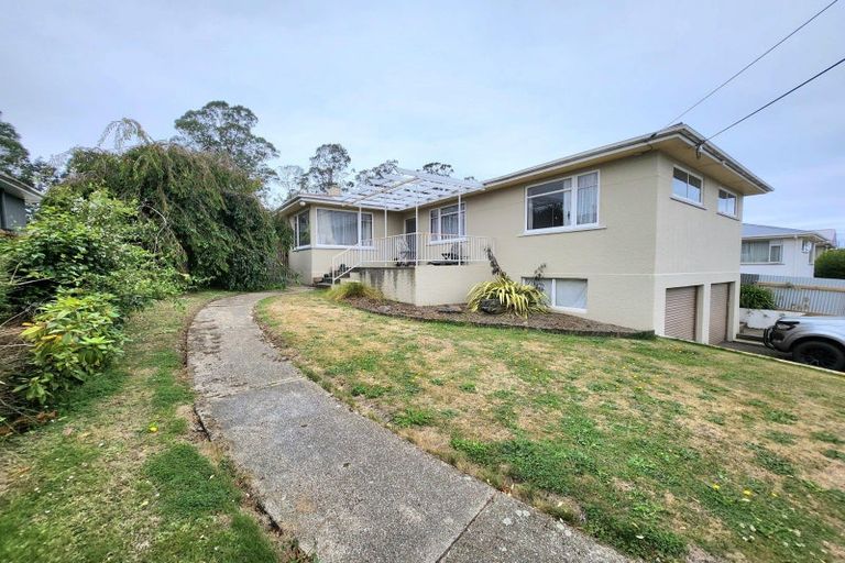 Photo of property in 16 Oxford Street, Holmes Hill, Oamaru, 9401