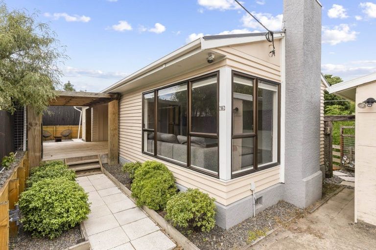 Photo of property in 56 Aorangi Road, Paraparaumu, 5032