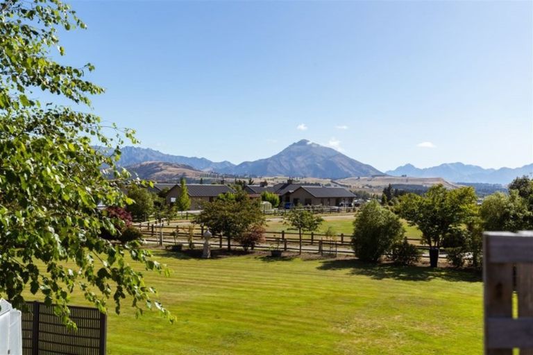 Photo of property in 18 Clan Mac Road, Albert Town, Wanaka, 9382