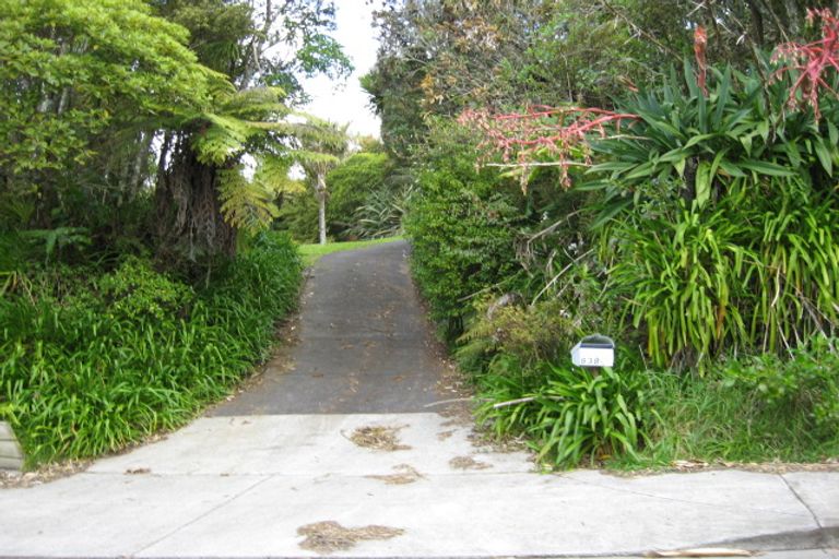 Photo of property in 838 West Coast Road, Waiatarua, Auckland, 0604