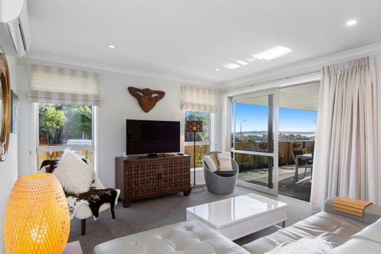 Photo of property in 89 Bert Wall Drive, Omokoroa, 3114