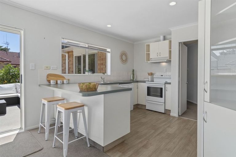 Photo of property in 305 Gravatt Road, Papamoa Beach, Papamoa, 3118