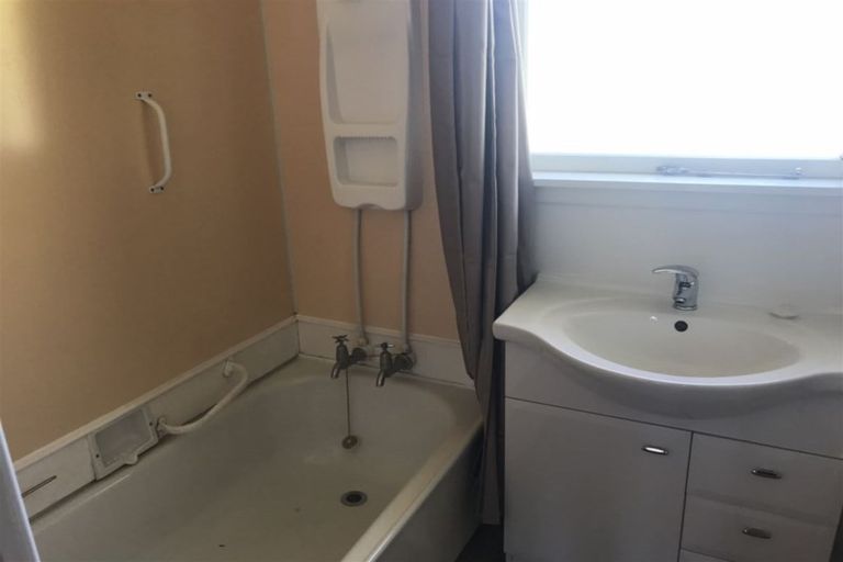 Photo of property in 1/1 Wairakei Road, Strowan, Christchurch, 8052