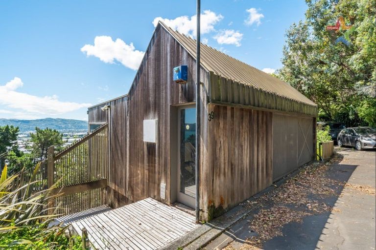 Photo of property in 39 Nikau Road, Point Howard, Lower Hutt, 5013