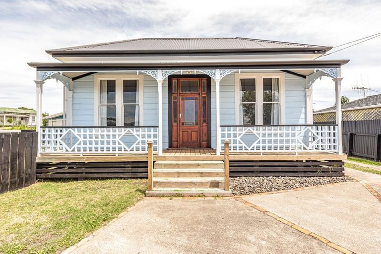 Photo of property in 65 Carlton Avenue, Gonville, Wanganui, 4501